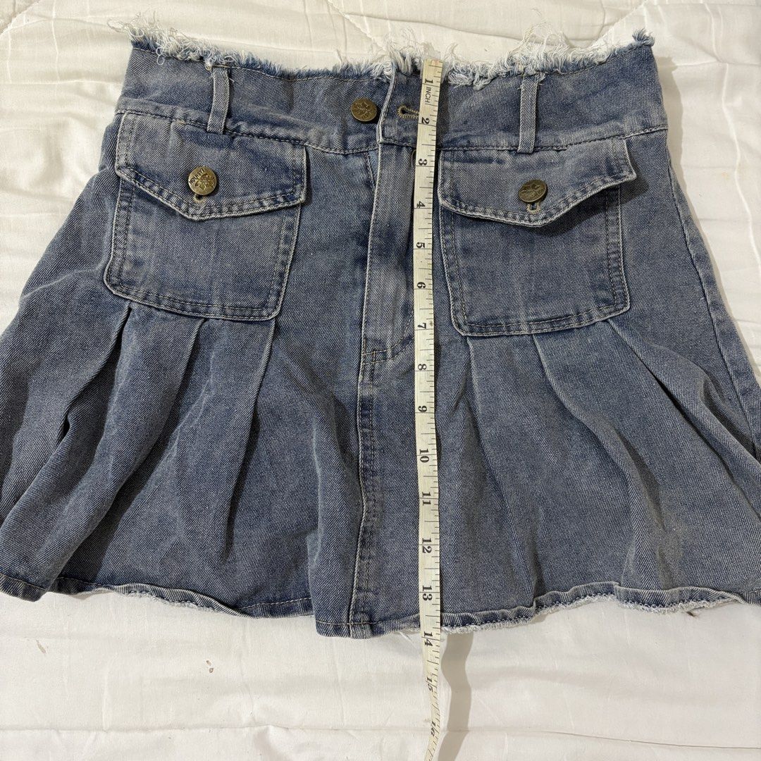 Pleated Denim Skirt (Category: Skirts) located in Dasmarinas. Submitted by twiceasnewph (Listing ID 1467121339, Image 2). Description: Preloved size waist 26 inches length 14 inches Rfs: decluttering.