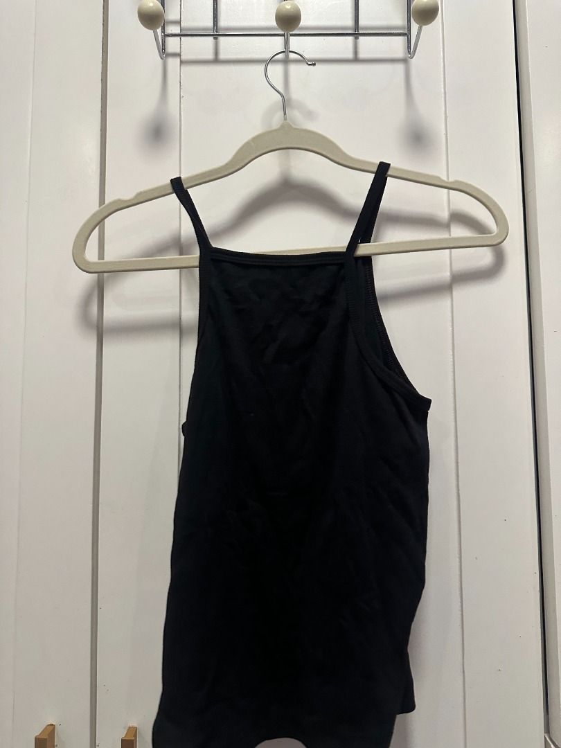 plus size - black halter cami tank top (Category: Sleeveless) located in Muntinlupa City. Submitted by hello.fran (Listing ID 1467132007, Image 2). Description: 👗 about the item: - design: square neckline with thin straps - material: soft and comfortable fabric - versatility: easy to match with jeans, skirts, or shorts - ideal for: everyday casual wear ✨ reason for selling: decluttering! just clearing out space in my closet. 💵 mode of payment: 