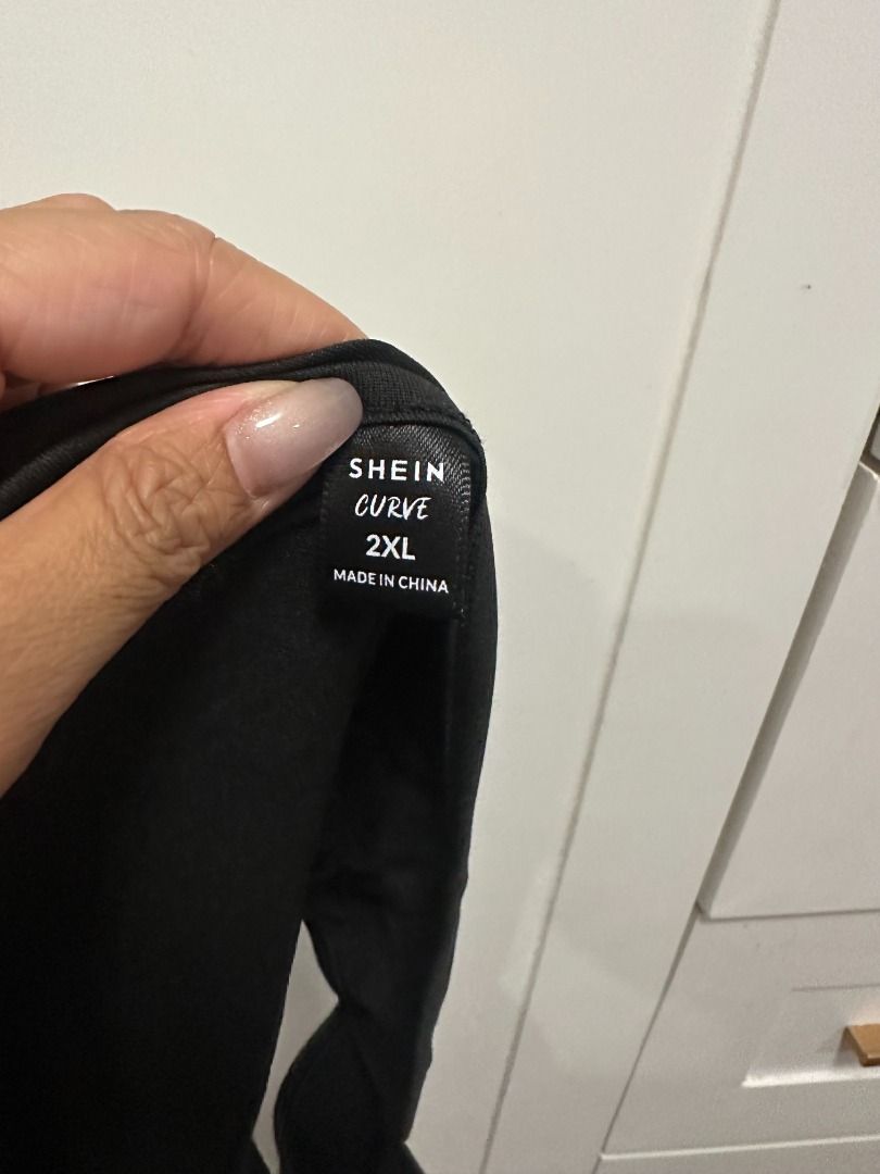 plus size - black sleeveless square neck bodysuit (2xl) (Category: Sleeveless) located in Muntinlupa City. Submitted by hello.fran (Listing ID 1467144192, Image 3). Description: 👗 about the item: - design: square neckline, draped gathered front, tank straps, solid back, bottom snaps - material: super stretchy, body-hugging fabric - styling tip: easy to pair with high-waisted jeans, shorts, or skirts for a sleek look! ✨ reason for selling: declut