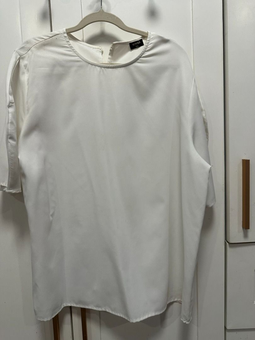 plus size - white short bell sleeves blouse (3xl) (Category: Blouses) located in Muntinlupa City. Submitted by hello.fran (Listing ID 1467143696, Image 1). Description: 👗 about the item: - style: loose fit, bell short sleeve casual top - neckline: crew neck with a small back opening - material: lightweight and comfortable fabric.