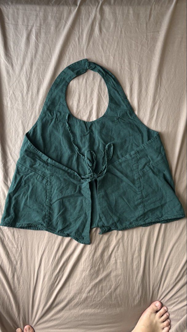 Plus Size Dark Green Halter Top (Category: Sleeveless) located in Mandaluyong City. Submitted by decltqueen (Listing ID 1467002088, Image 2). Description: Never been Used Sinukat lang Size XL-3XL .