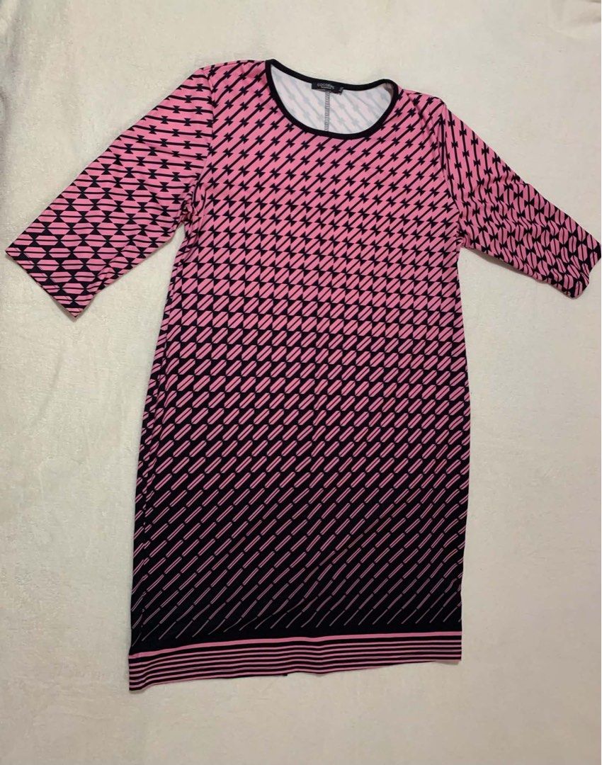 Plus size dresses or OOTD (Category: Dresses) located in Davao. Submitted by mj_2021 (Listing ID 1467075038, Image 3). Description: Buy All for 500 Plus size Floral Dress Take all for ₱500 1. Floral dress (Marks & Spencer) size: 44-46 inches bustline 2. Forever21 Floral jumpsuit size: 44-46 inches bustline 3. Pink chevron formal dress size: 44-46 inches bustlin.