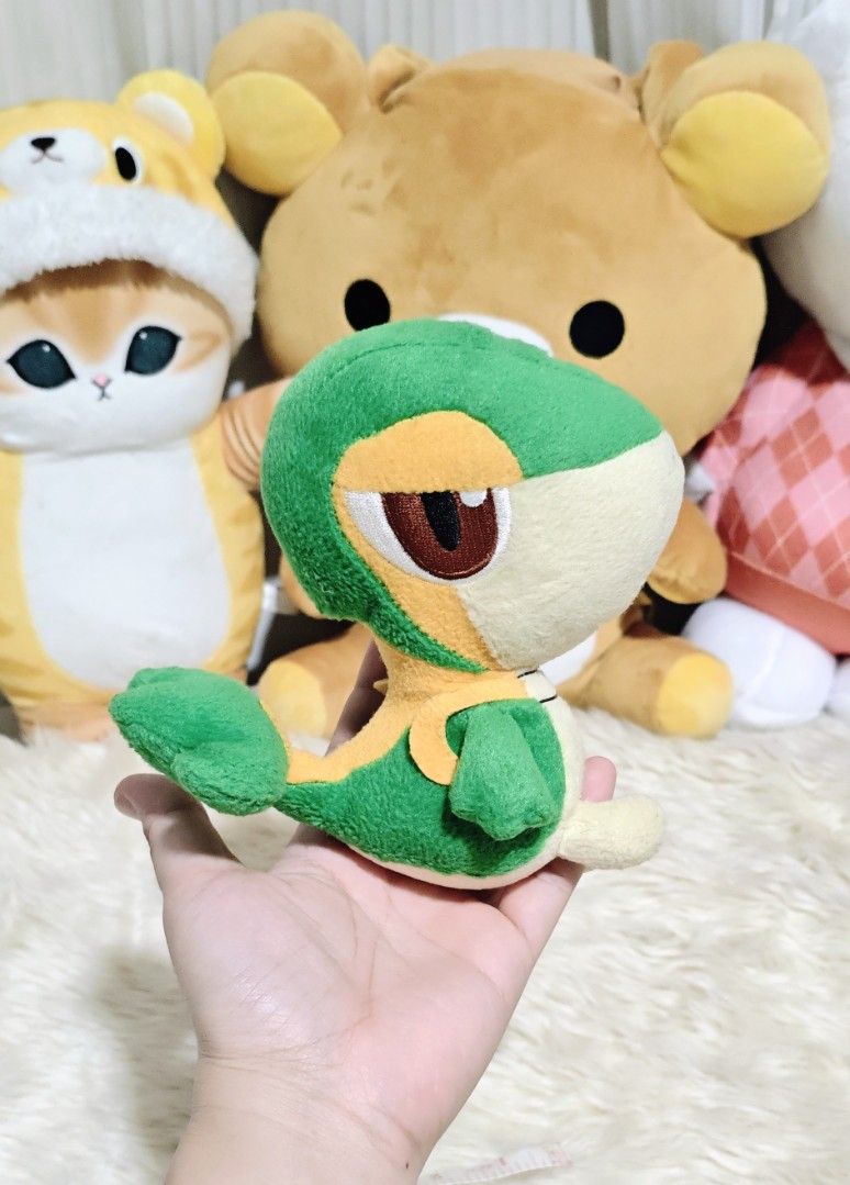 POKÉMON SNIVY (Category: Plushies & Soft Toys) located in Manila. Submitted by yourfavoritethings7 (Listing ID 1467131756, Image 1). Description: Banpresto 6 inches.