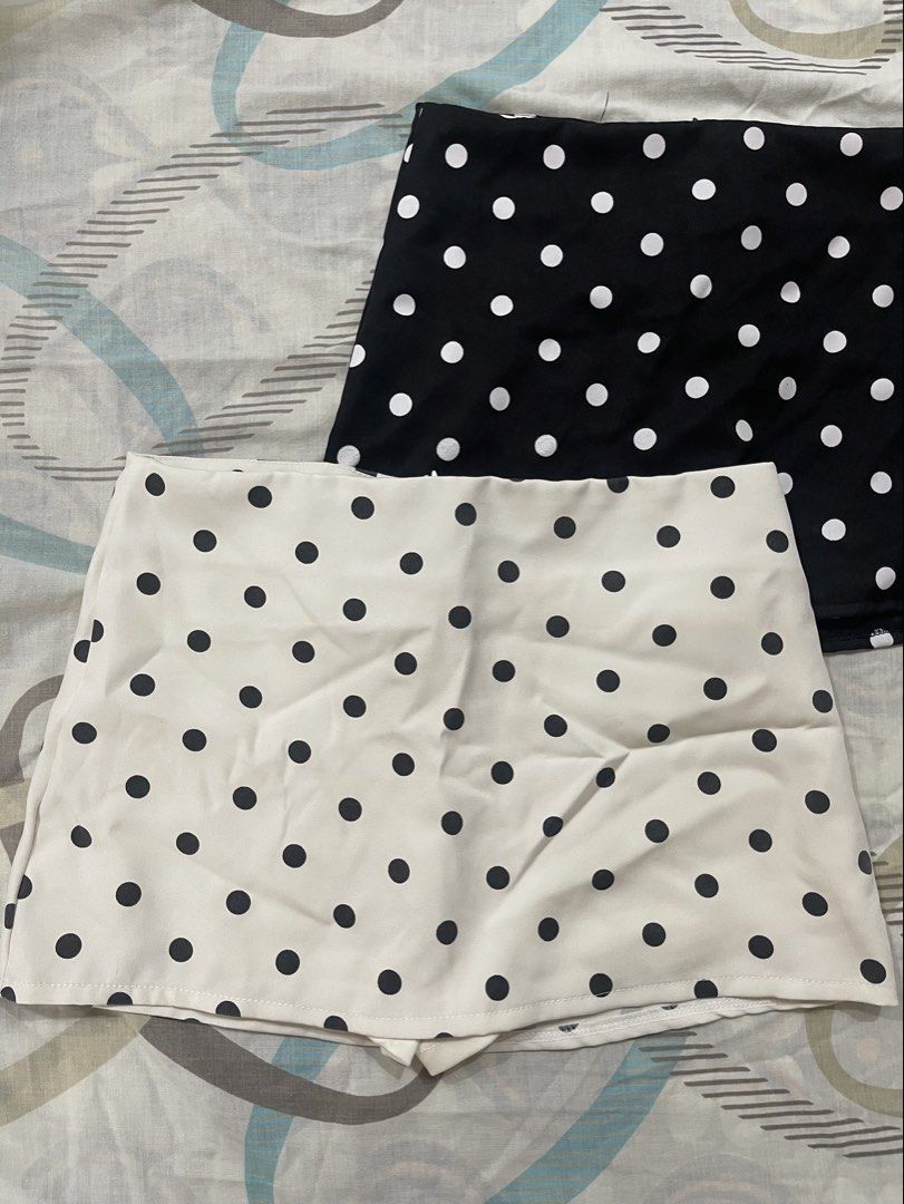 Polka Dot Skirt (Category: Skirts) located in Quezon City. Submitted by sjlaguatan (Listing ID 1467160529, Image 3). Description: - Best fit for XS to Small - Stylish front skirt look with comfortable built-in shorts underneath - Convenient back zipper closure on both pieces - Fun and trendy retro pattern - Perfect for casual outings and daily wear - Php 380 each.