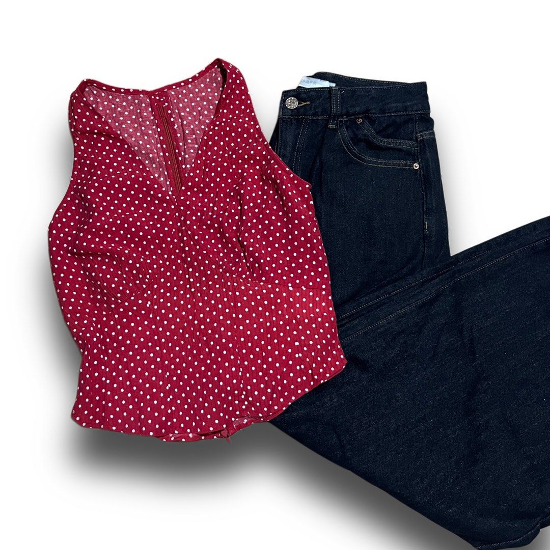 Polka dot top (Category: Sleeveless) located in Cagayan de Oro. Submitted by liliafinds (Listing ID 1466982053, Image 1). Description: maroon polka dot top 𐙚 size: small .