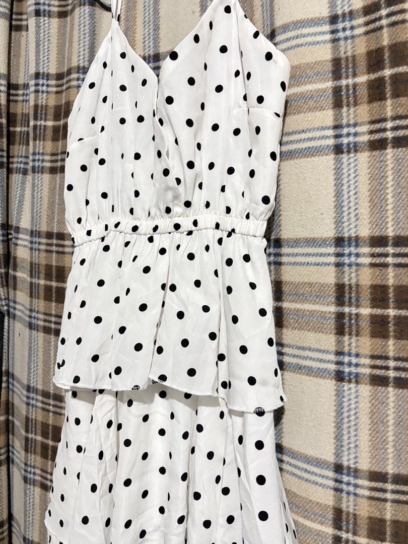 Polka Ruffle Dress (Category: Dresses) located in Minalin. Submitted by warmmountain.21c981 (Listing ID 1466978641, Image 3). Description: Free Size Long Dress Perfect for coffee dates!.