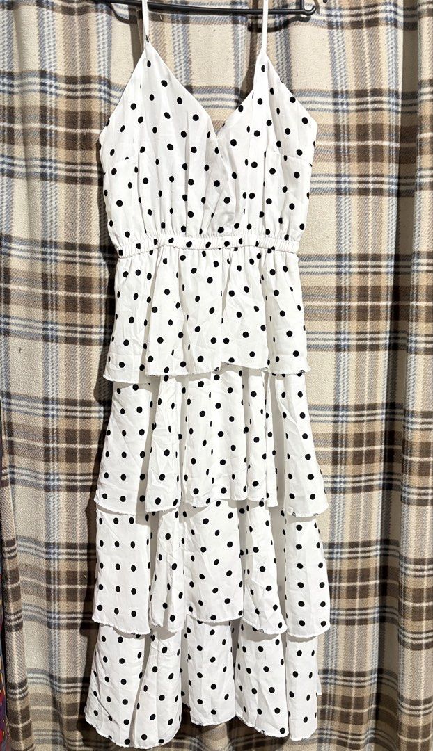 Polka Ruffle Dress (Category: Dresses) located in Minalin. Submitted by warmmountain.21c981 (Listing ID 1466978641, Image 1). Description: Free Size Long Dress Perfect for coffee dates!.