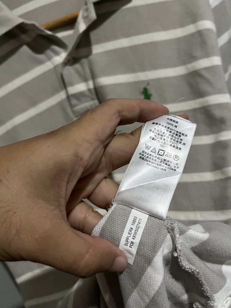 Polo Ralph Lauren (Category: Tshirts & Polo Shirts ) located in Bacolod City. Submitted by jem111111 (Listing ID 1467107767, Image 3). Description: Excellent Condition No issue No sign of usage No issue on Slit Complete tags Size medium on tag dimension 22x29 31 back best fit large to xl.