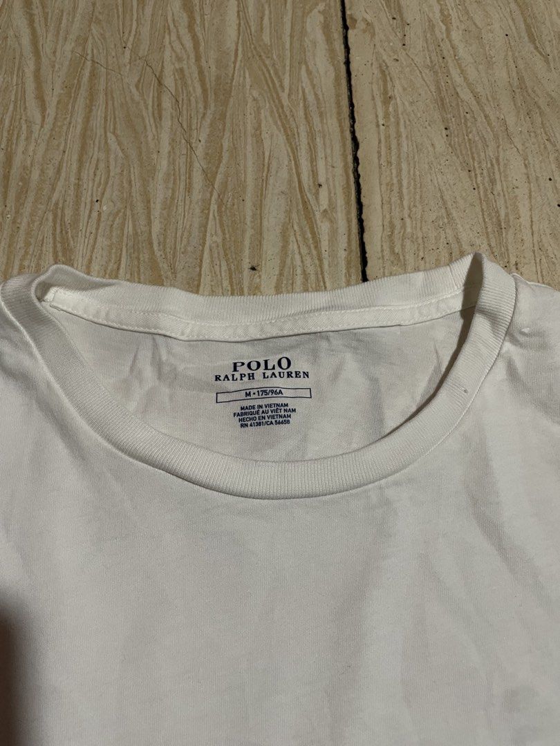 Polo Ralph Lauren LS Shirt (Category: Tshirts & Polo Shirts ) located in Angeles City. Submitted by wa2si (Listing ID 1467078992, Image 3). Description: Size: Medium Width: 21.5” Length: 28” Excellent condition No flaws.