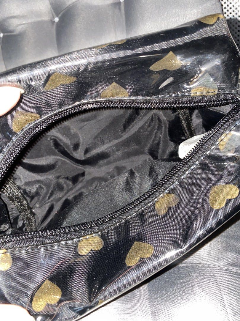 pouch for your anek anek 🩷 (Category: Accessory Holder, Box & Organizers) located in Tanza. Submitted by tokiato (Listing ID 1467034030, Image 3). Description: lightly used rfs: di na nagagamit.