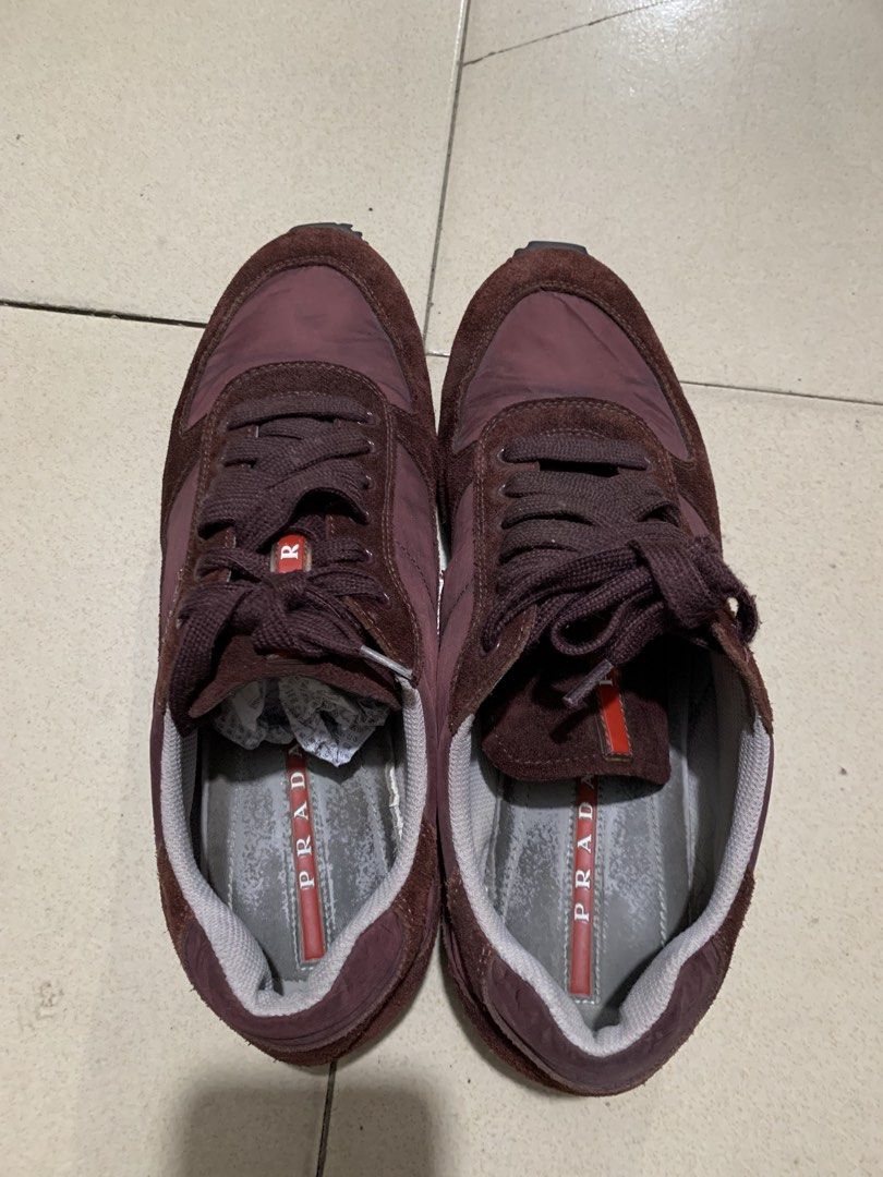 Prada (Category: Casual Shoes) located in Andop. Submitted by oalyc (Listing ID 1467141722, Image 3). Description: Size 8.5.