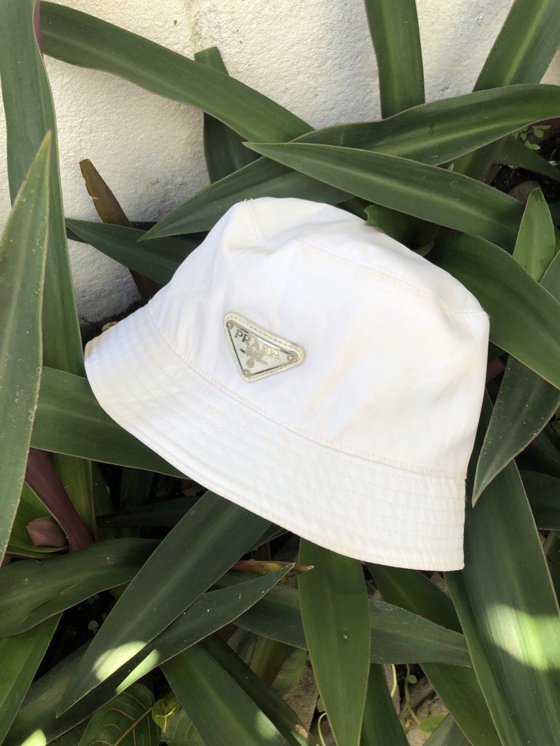 Prada bucket hat (Category: Luxury Accessories) located in Daraga. Submitted by koko1630 (Listing ID 1466994050, Image 1). Description: Prada bucket hat Size medium Good as new .
