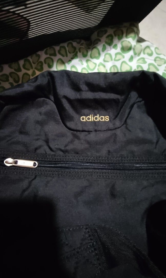 Pre-loved Adidas sling bag nylon (Category: Sling Bags) located in Pasay City. Submitted by khim1202ma07307 (Listing ID 1467007294, Image 2). Description: .