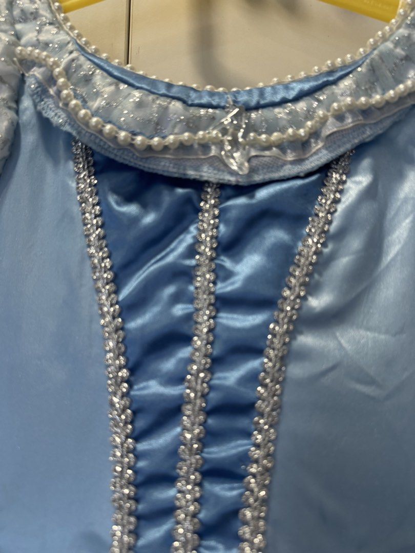 Preloved Authentic Disney Princess Cinderella (Category: Babies & Kids Fashion) located in Pasig City. Submitted by anazareno (Listing ID 1466981660, Image 3). Description: Preloved Disney Princess Cinderella Costume - size 8 yrs old - bought in Disneyland Paris - very detailed designs and great workmanship - has petticoat and boning inside skirt.