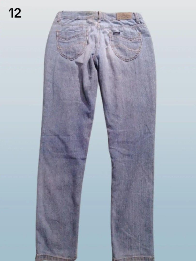 pre-loved faded jeans (Category: Jeans) located in Rizal. Submitted by thecycreatives (Listing ID 1466995177, Image 2). Description: - 100 - brand/patch: lee - never used - no issues - waist: 26 inches (flat measurement: 13 inches) - length: 91 cm details: light wash straight leg denim jeans with wavy stitching on the back pockets (katamtaman ang kapal at bigat).