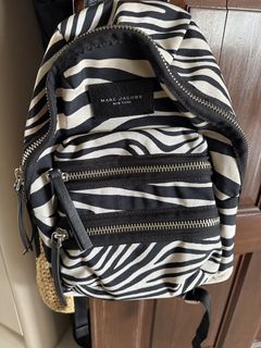 (Category: ) located in . Submitted by chloe_cheong (Listing ID 1466998810, Image 1). Description: .