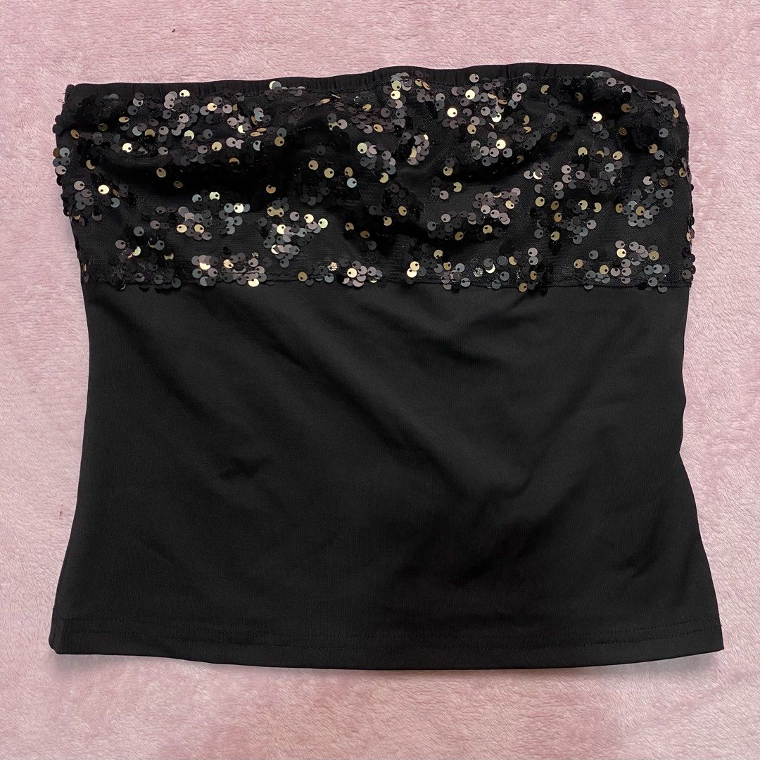 PRELOVED TOPS!! (Category: Others Tops) located in Makati City. Submitted by irica.tree (Listing ID 1467056847, Image 3). Description: FS: Tops!! 💰 50 each 💸 250 take all MOD: Pick up/Lalamove.