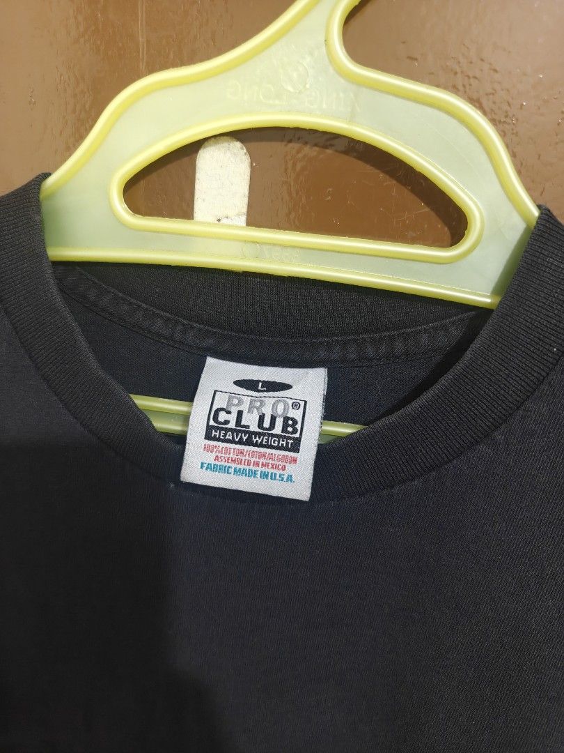 PRO CLUB COMFORT PLAIN BLACK TEE (Category: Tshirts & Polo Shirts ) located in Baler. Submitted by arvintorres (Listing ID 1467093940, Image 2). Description: 🅒🅞🅛🅛🅔🅒🅣🅘ON 📌These are Thrifted items. Manage your expectation & Buy at your own risk! ⚠️ 📌Color of items may vary depending on the color display of your gadget and also due to lighting during photoshoot. 📸 BRAND:PRO CLUB SIZE: Large COLOR RATE: 9/10 CONDITION: EXCELLENT LENGTH: 28