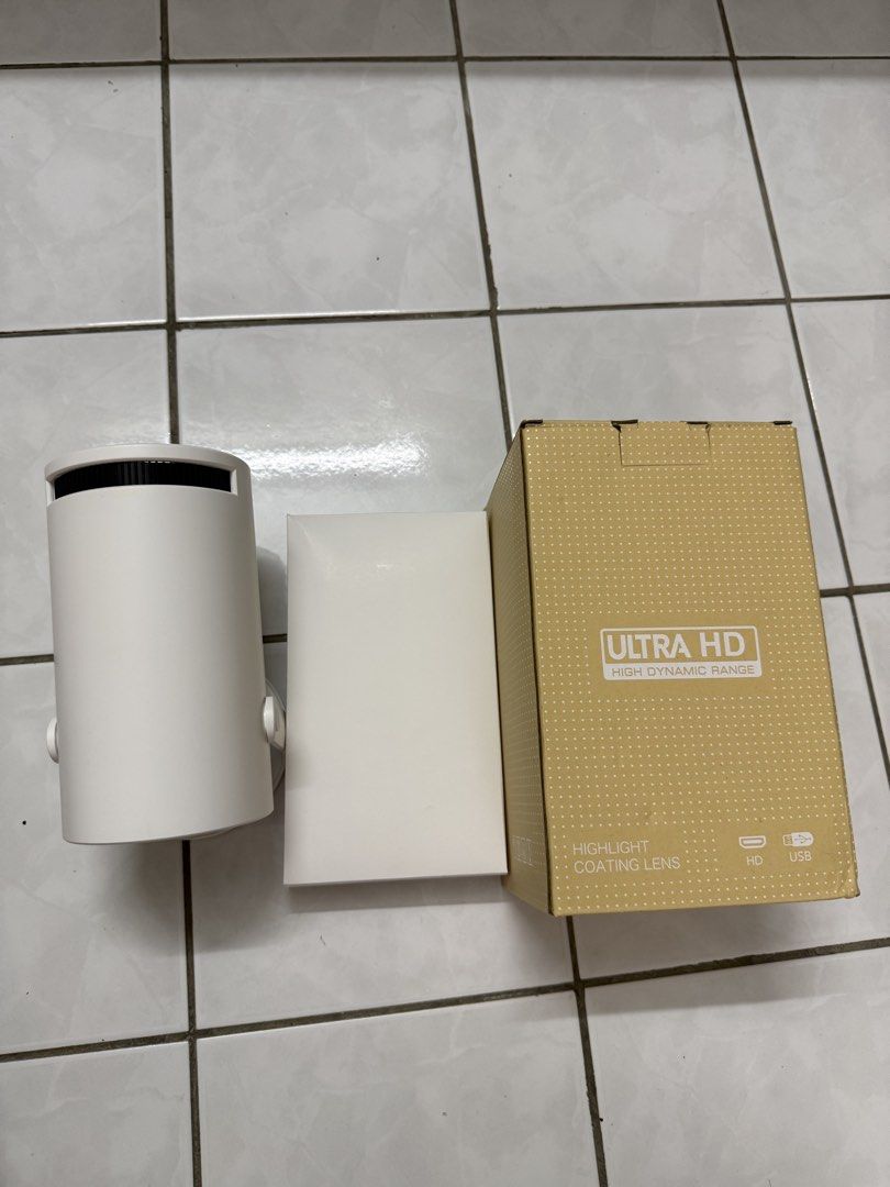 Projector android (Category: Projectors) located in Kamunting. Submitted by harizhazlaminazri (Listing ID 1467075583, Image 1). Description: Projector android untuk di letgo nak jual murah2 ja amik .