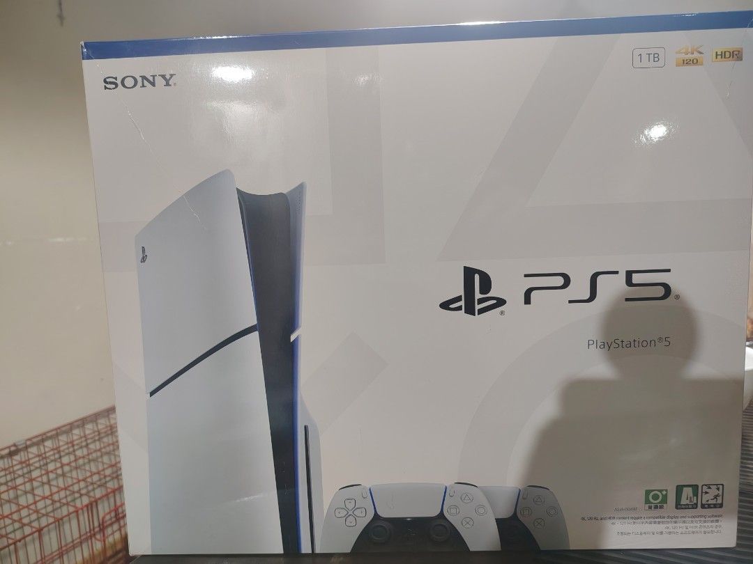 PS5 1 terabyte 2 controllers, multiple digital games installed (Category: PlayStation) located in Taguig. Submitted by jaymax12 (Listing ID 1467121524, Image 1). Description: PS5 - 1 terabyte, 2 controllers, multiple digital games installed plus 1 disc game.