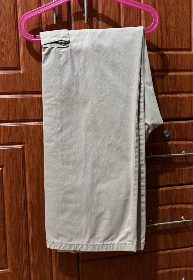 Pull&Bear Women's Khaki Cargo Pants Size 28-30 (Category: Jeans) located in Quezon City. Submitted by garagesale2026 (Listing ID 1466984655, Image 2). Description: - Used once - In mint condition - US 2 on tag, fits 28-30" waistline - Length: 41.5".