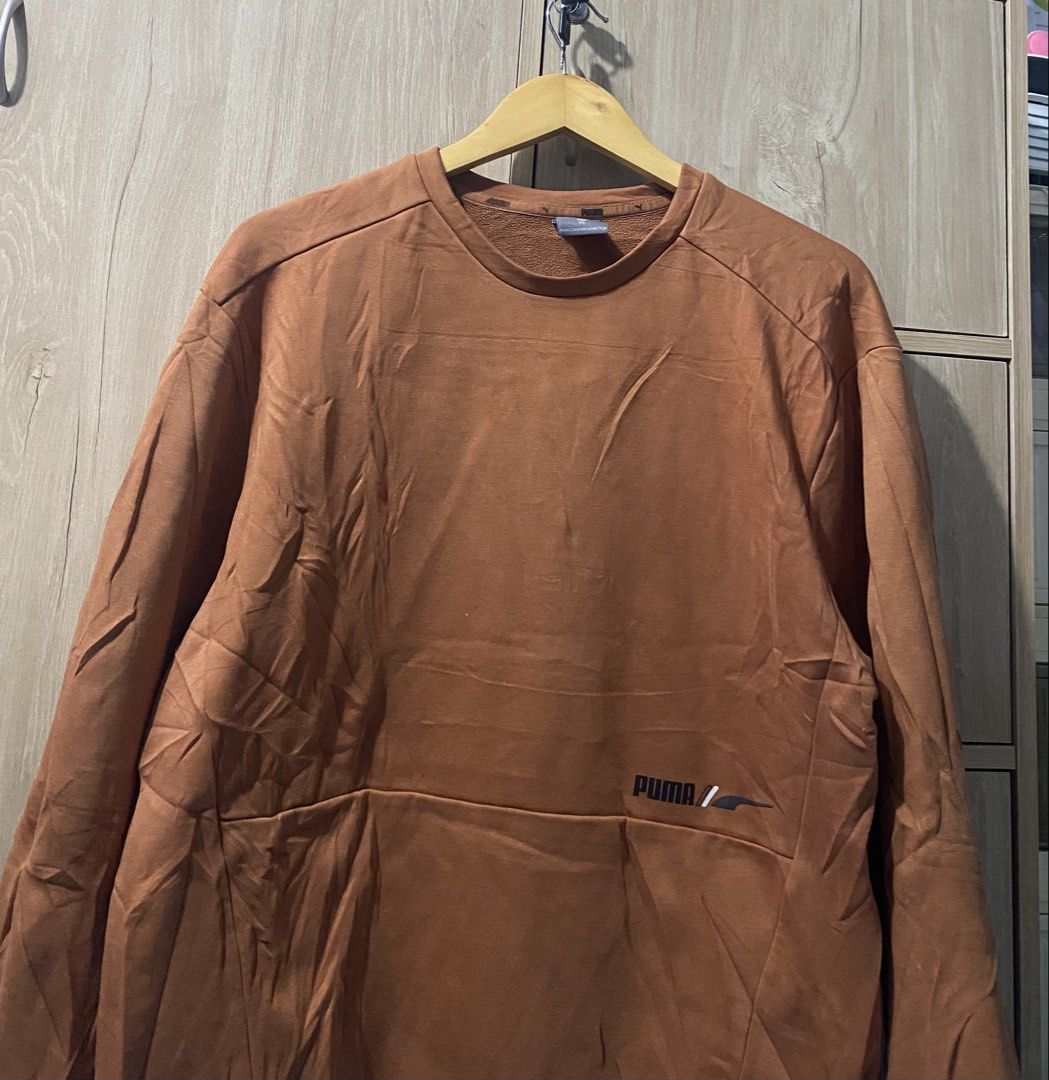 Puma longsleeve crewneck (Category: Coats, Jackets and Outerwear) located in Binan City. Submitted by rnj_affordable (Listing ID 1466987804, Image 2). Description: like new makapal as in .