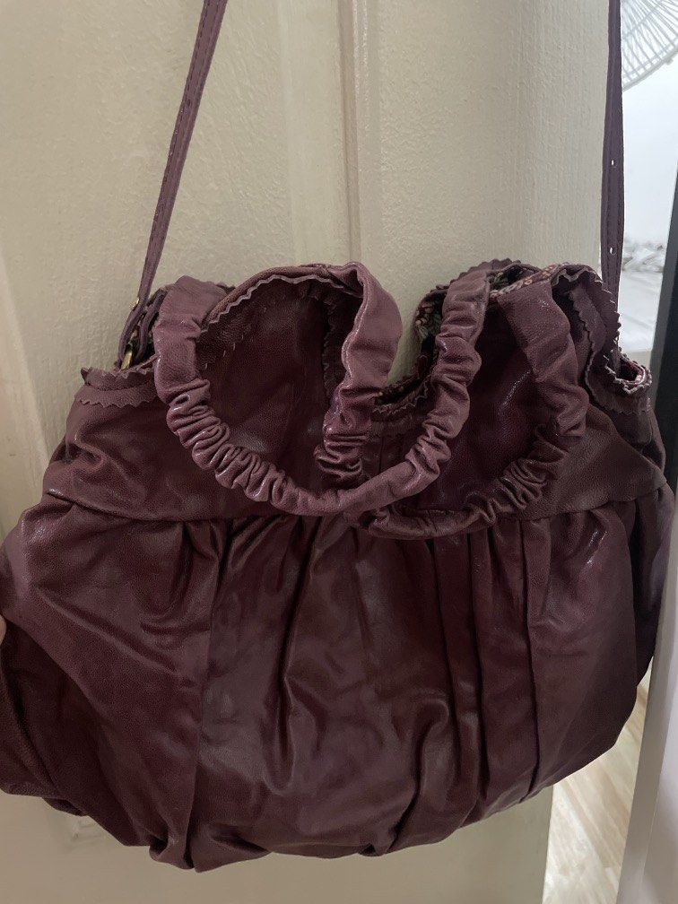 Purple Leather Bag (Category: Shoulder Bags) located in Lipa City. Submitted by sophiavillapando (Listing ID 1467039491, Image 2). Description: Purple Leather Bag from CHAT CHAT Negotiable Price 9x15 inches size No meetups Pickup or Lalamove only.