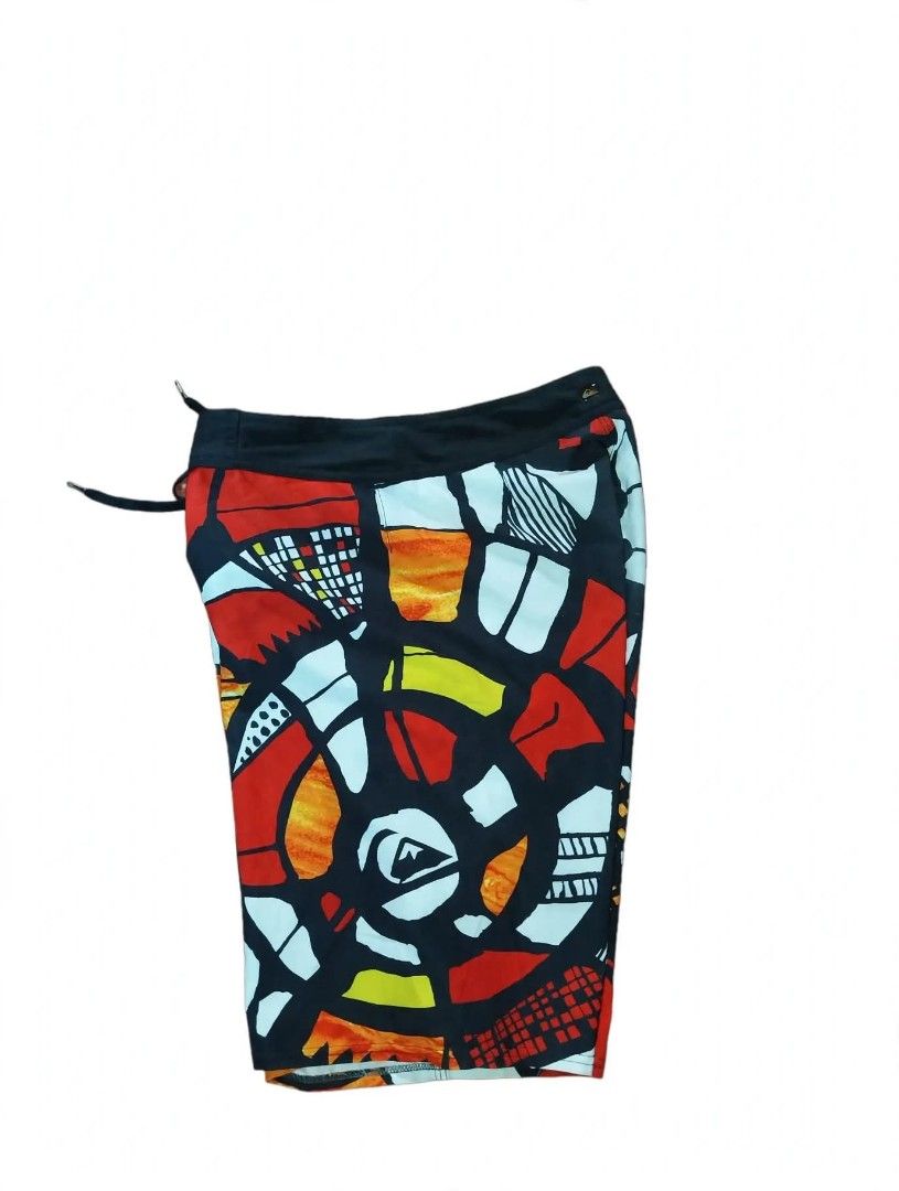 Quick selver board short (Category: Shorts) located in Cadiz. Submitted by lyle_ejes0120 (Listing ID 1466996822, Image 1). Description: Quick selver shorts Length 21 Waistline 30/32 excellent condition no issues color rate 10/10.