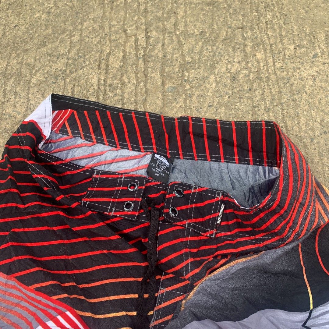 QUICKSILVER BOARD SHORT (Category: Shorts) located in Cagayan de Oro. Submitted by primo_102098 (Listing ID 1467144606, Image 3). Description: QUICKSILVER BOARD SHORT 34ACTUAL WAISTLINE 21.5lengt no issue.
