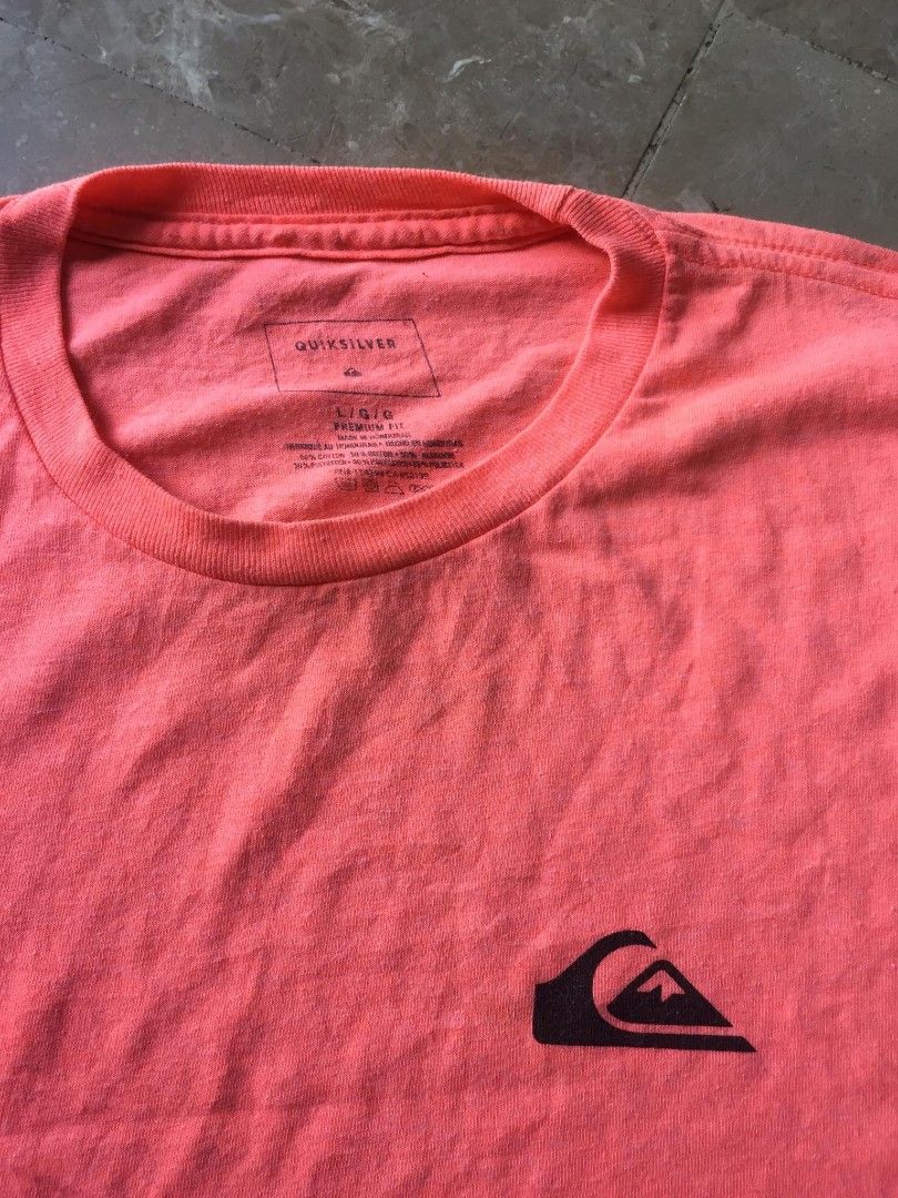 Quiksilver Shirt Large (Category: Tshirts & Polo Shirts ) located in Naga. Submitted by bonethugz1822 (Listing ID 1467039290, Image 3). Description: Verygood condition No issues Need wash only 9/10 Colorate 450 free sf.