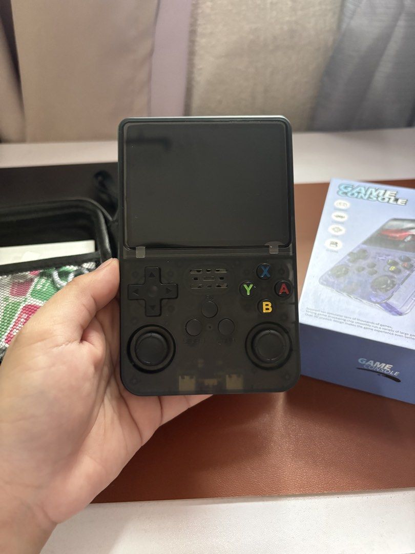 R36S Handheld Game Console with Case (Category: Nintendo) located in Manila. Submitted by aireenremoto (Listing ID 1467067489, Image 3). Description: Used once only..