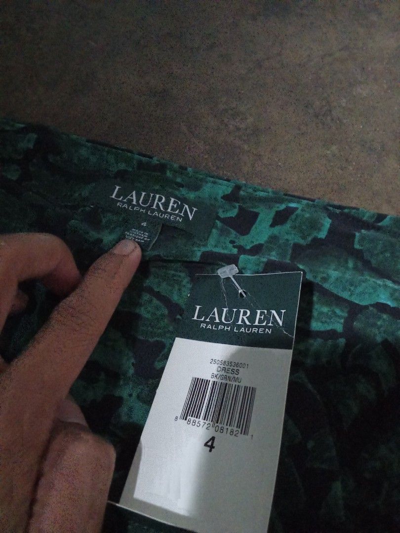 Ralp Lauren (Category: Blouses) located in Manila. Submitted by tcbukay_zxc25 (Listing ID 1467126880, Image 2). Description: Ralph Lauren dress excellent size 4 no issue good as new.