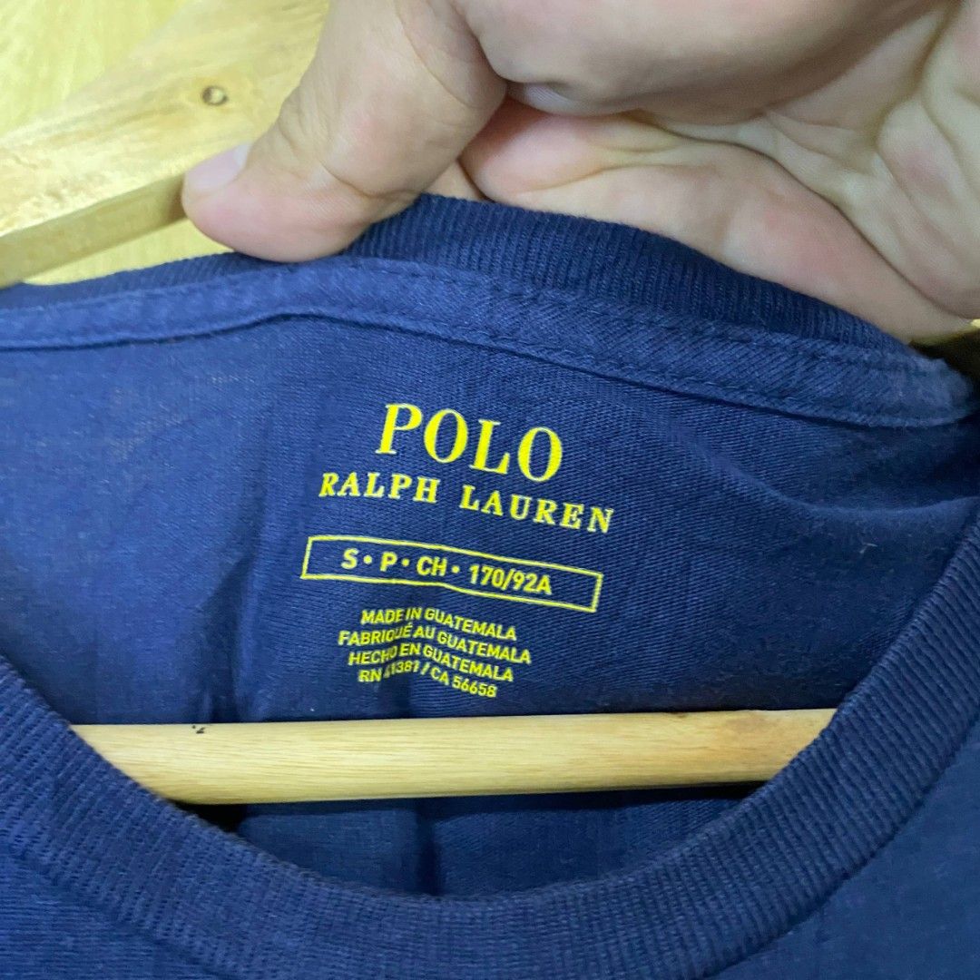 RALPH LAUREN (Category: Tshirts & Polo Shirts ) located in Manila. Submitted by hiddengems1602 (Listing ID 1467132937, Image 3). Description: Size S on tag Dimensions: 20x28 Color Rate: 9.8/10 Good as new Condition Issue: None.