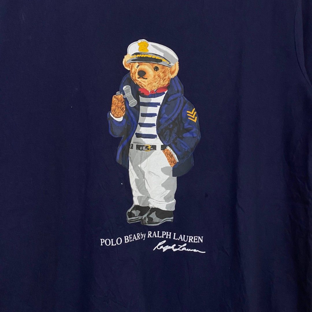 RALPH LAUREN (Category: Tshirts & Polo Shirts ) located in Manila. Submitted by hiddengems1602 (Listing ID 1467132937, Image 2). Description: Size S on tag Dimensions: 20x28 Color Rate: 9.8/10 Good as new Condition Issue: None.