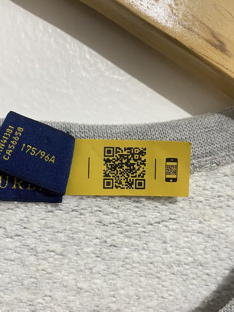 Ralph Lauren Big Pony Sweater (Category: Hoodies) located in Batangas. Submitted by got.thrift (Listing ID 1467165376, Image 3). Description: W-22 L-27 Like New No Issue.