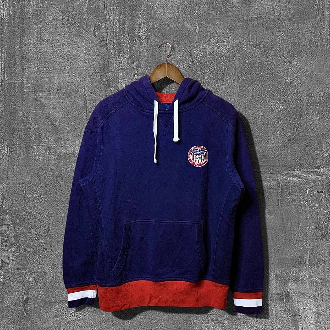 Ralph Lauren RL RLPC Hoodie (Category: Coats, Jackets and Outerwear) located in Quezon City. Submitted by donklasiko (Listing ID 1467082362, Image 1). Description: Condition: 9.5+/10 Pristine condition Issue: non Refer to the dimension 🤗 PM FOR MORE DETAILS NO RETURN, NO EXCHANGE & NO REFUND! ✅I ALSO ACCEPT TRADE/SWAP TO ANYTHING JUST DROP YOUR OFFER Please manage your expectations, this is a secondhand item. What you see is what you get 😊 💵MO