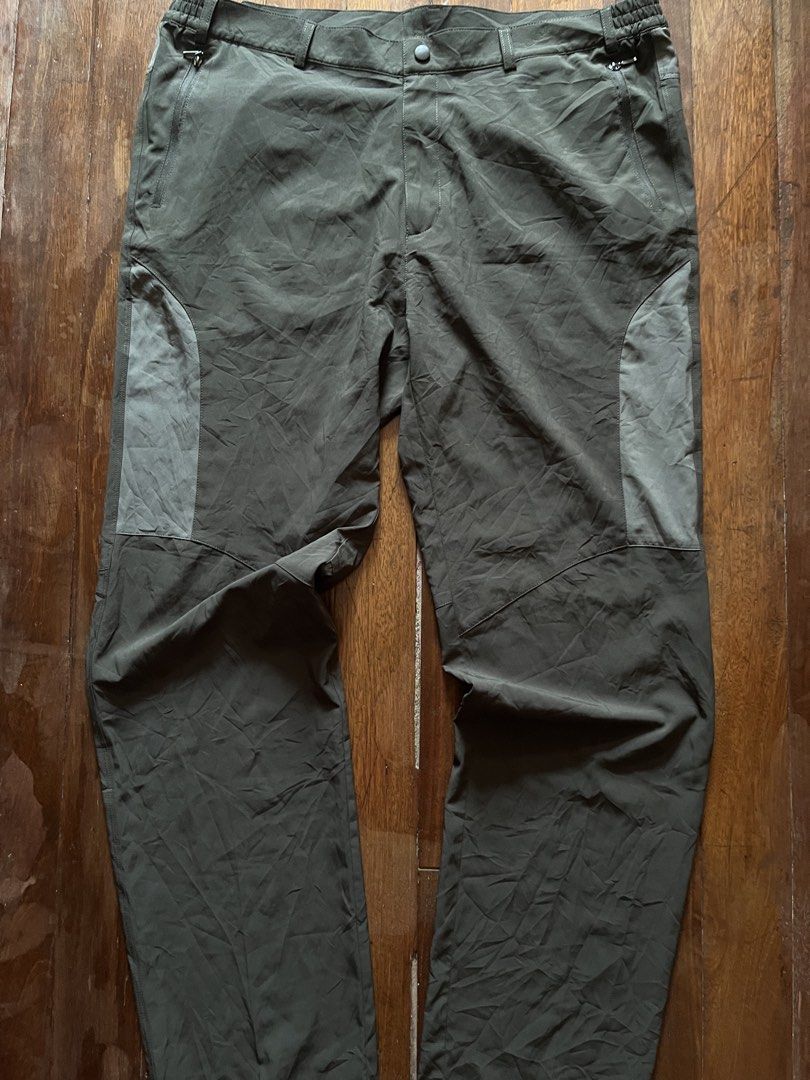 Random Soft Shell Outdoor Pants (decathlon alternative) (Category: Trousers) located in Los Banos. Submitted by lootmeup (Listing ID 1467015806, Image 3). Description: Random Soft Shell Outdoor Pants (decathlon alternative) Size: Width: 38 to 40 Length: 42.5 Leg opening: 12 Leg hole: 8.5 Mine P600.
