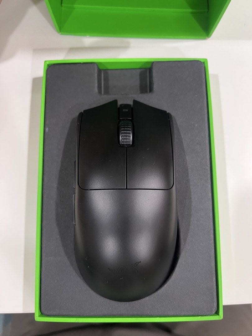 Razer Viper V3 Pro (Category: Mouse & Mousepads) located in Manila. Submitted by heinrich.sy (Listing ID 1467025412, Image 1). Description: No issues and complete inclusions. Available for pickup at my condo - Model: Razer Esports Wireless Mouse (Black) - Weight: Ultra-lightweight 54g design - Performance: Focus Pro Gen 2 optical sensor & Gen 3 optical switches - Polling Rate: True 8000 Hz wireless capability - Condition/Inclusions: Includes orig