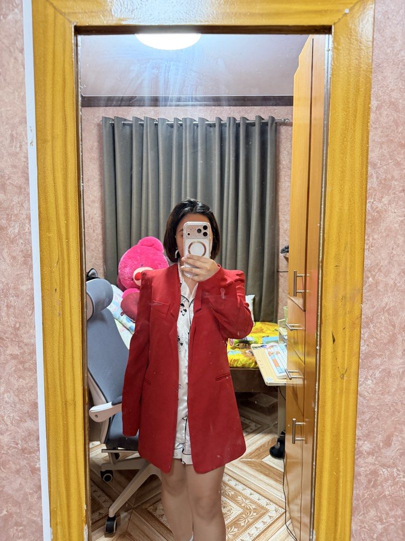 Red Blazer Small to Medium (Category: Coats, Jackets and Outerwear) located in Bacoor. Submitted by happyfish_028a6c (Listing ID 1467116712, Image 1). Description: - Brand/Style: CZstylebychez - Size: XL - Color: Bright red - Design: Open front, structured shoulders, front pockets - Details: Fully lined - Condition: Clean, no flaws - Versatility: Great for work or casual days.
