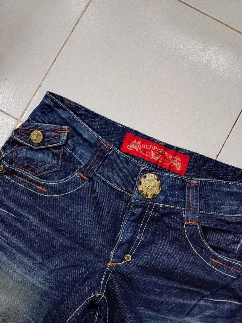 Red Pepper (Category: Jeans) located in Ligao. Submitted by ulapipot (Listing ID 1467054982, Image 3). Description: 28-29 As New Condition 9.8/10 Color Rate No Issues.