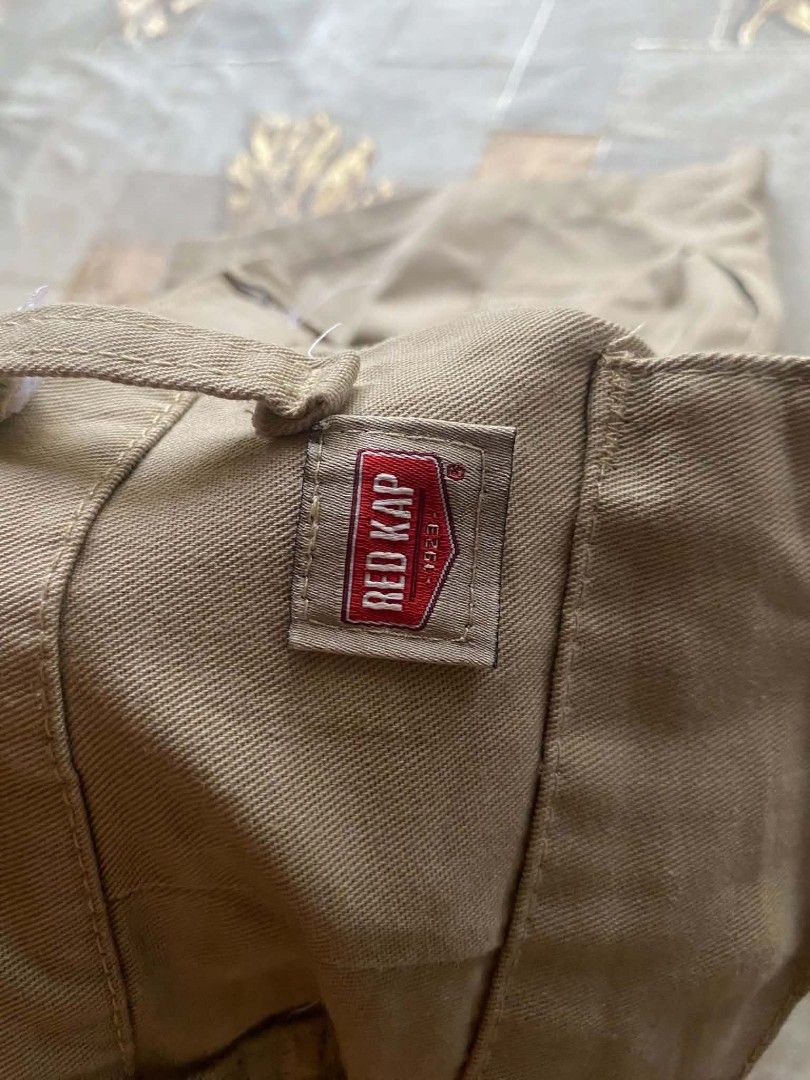 REDKAP CARGO SHORT (Category: Shorts) located in Dipolog. Submitted by 2hccollective (Listing ID 1467126347, Image 2). Description: GOOD CONDITION NO ISSUE 9/10 COLORATE DIMES: 32W - 22L OPENING : 12.