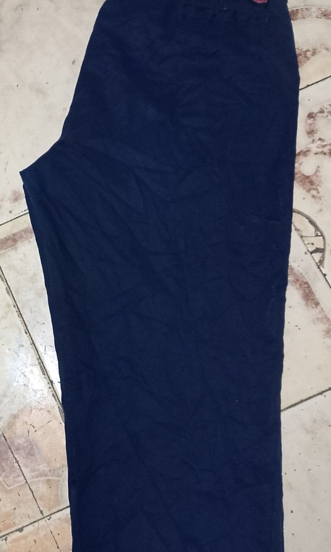Redkap pants (Category: Chinos) located in Baguio. Submitted by ukay.kayuhjan (Listing ID 1467100028, Image 3). Description: redkap navyblue pants 44waist 36length excellent 220₱.