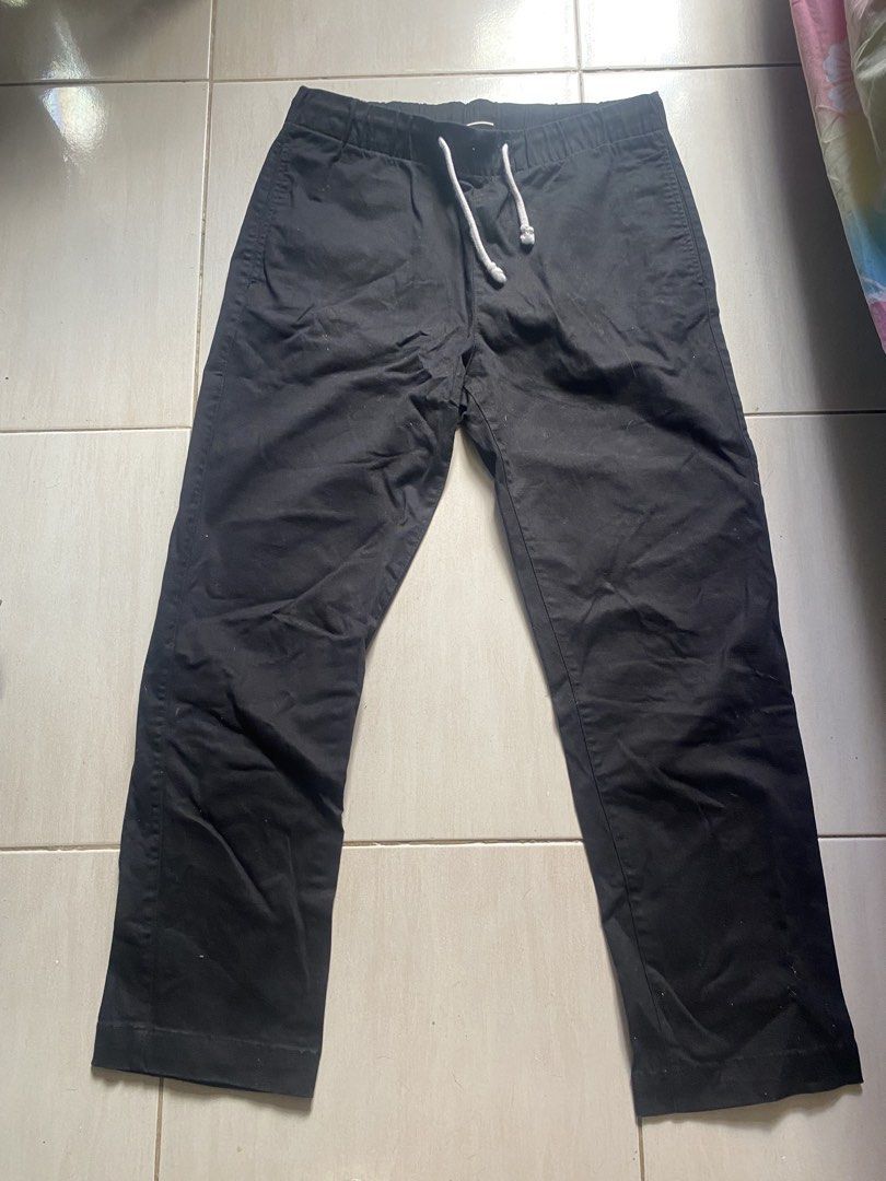 Regular Fit Pull on Trousers (Category: Trousers) located in Rizal. Submitted by kenrick_2003 (Listing ID 1466371927, Image 2). Description: Size: Small Fit to 32 Waistline Hem: 7.6 Inches Inseam: 26 Inches Length: 37 Inches Condition: Like new.