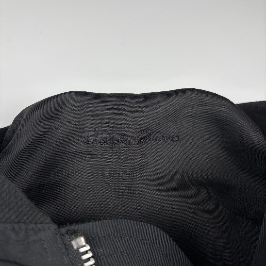 Rick Owens - Mainline - MA-1 Slim Bomber Jacket (Category: Luxury Apparel) located in Bacolod City. Submitted by cast.archives (Listing ID 1467115073, Image 3). Description: Rick Owens - Mainline - MA-1 Slim Bomber Jacket Size: Small to Medium Condition: Good Flaw: Sign of used.
