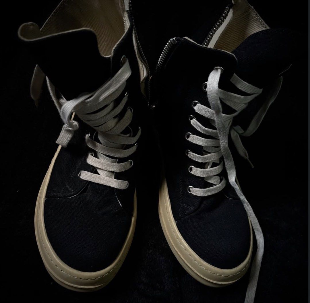 RICK OWENS DRKSHDW (Category: Casual Shoes) located in Orani. Submitted by pulverize_tht_ho3 (Listing ID 1467029895, Image 3). Description: size 41 (fit to 42-43) condition: 10/10 flaw/s: missing insole check slides for the details.
