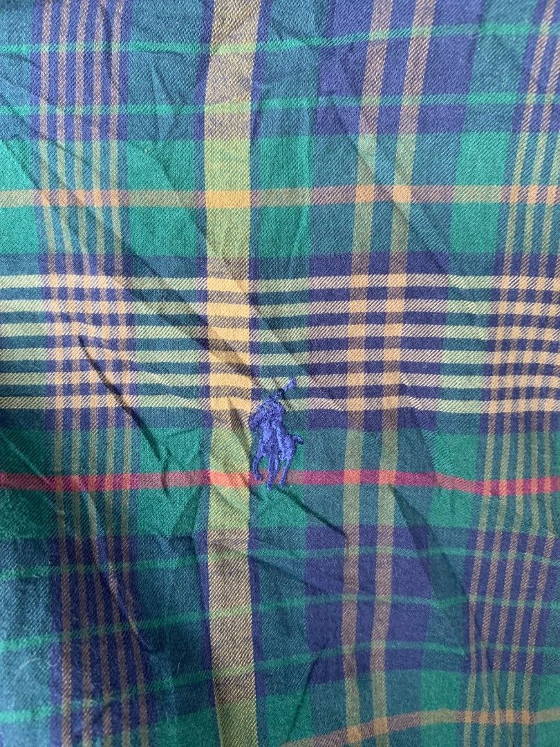 RL (Category: Activewear) located in Manila. Submitted by silentocean_2ad617 (Listing ID 1467008710, Image 3). Description: RALPH LAUREN Size:Medium on tag 23 x 30 As new condition Color rate:10/10 No issue MINE:800.