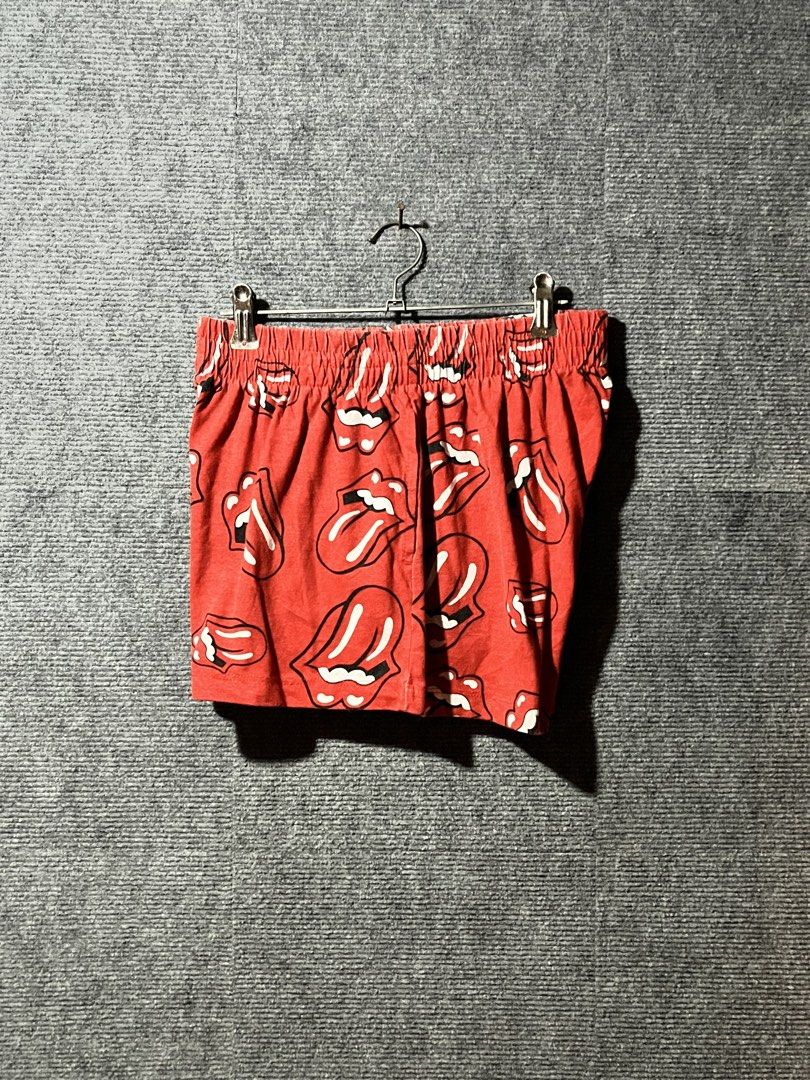 ROLLING STONES (Category: Undergarments & Loungewear) located in Naga. Submitted by goodfinds_only.v1 (Listing ID 1467112686, Image 3). Description: FOR SALE -ROLLING STONES SIZE:MEDUIM MEASUREMENTS WAISTLINE:26 up to 34 STRETCH LENGTH:12 INCHES LEG OPEN:10 INCHES COLOR RATE:10/10 EXCELLENT CONDITION NO FLAWS DM ME TO PURCHASE!.