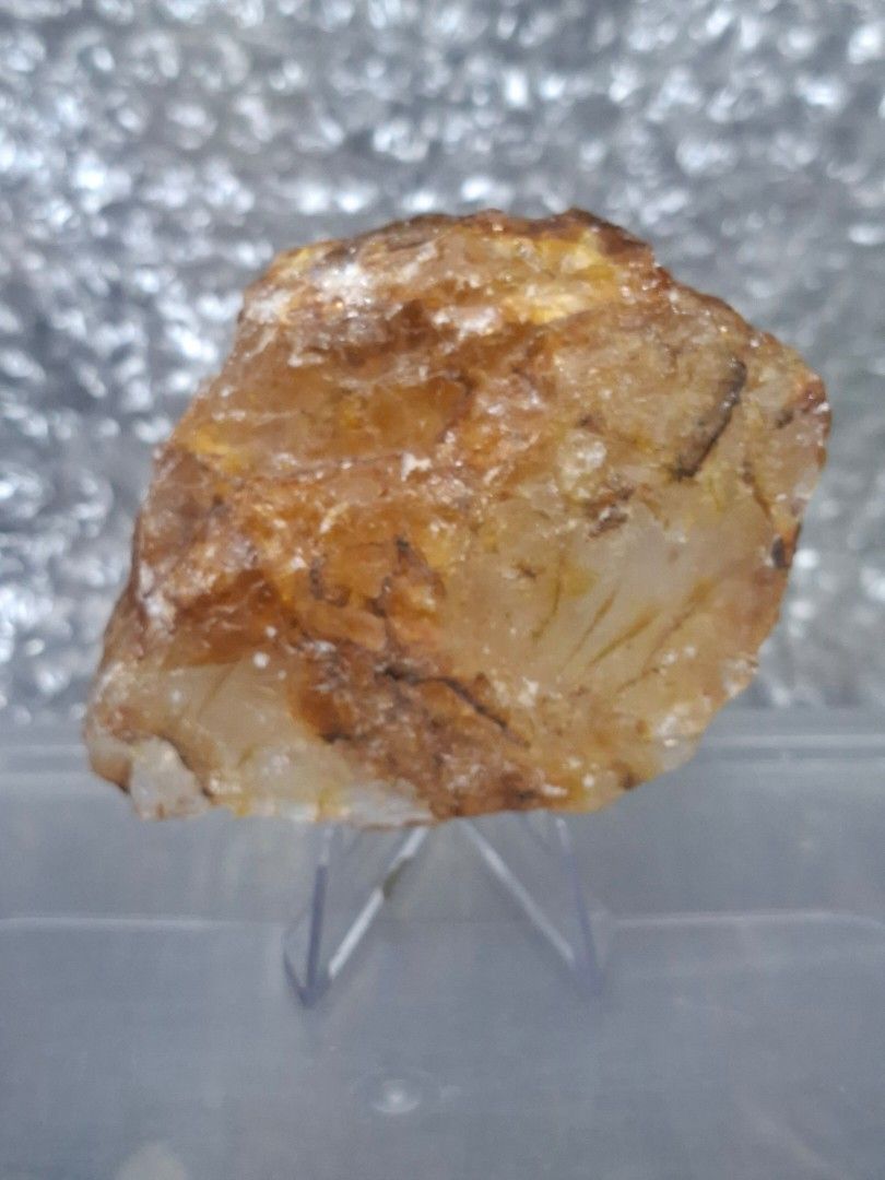 Rose quartz (Category: Precious Stones) located in Cavite. Submitted by eunha.fnds (Listing ID 1466971505, Image 1). Description: Rose Quartz 520 golden healer 600 take both 1000.