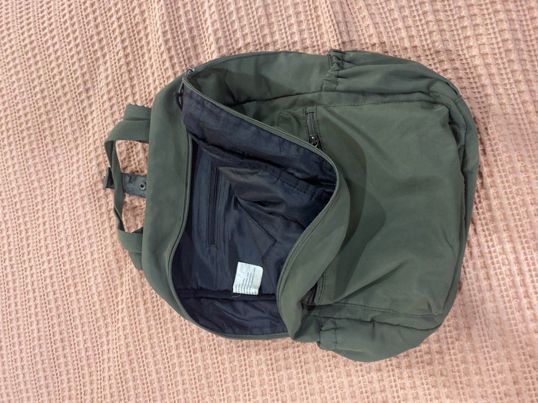 SAGE GREEN BACKPACK (Category: Backpacks) located in Manila. Submitted by ysabaw (Listing ID 1466978885, Image 2). Description: bought from target used this bag for school for a year and a half can fit laptop + laptop case.