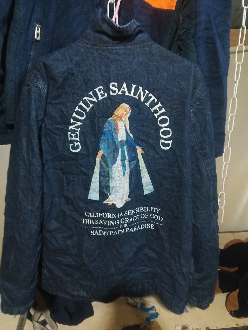 saintpain hood (Category: Coats, Jackets and Outerwear) located in Isabel. Submitted by nieljun112187 (Listing ID 1467062089, Image 1). Description: saintpain hood width 22 length 29 colorate 9 issue missing 1 buttons nasa picture ra.